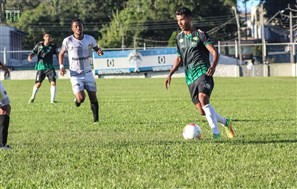 A uma vitória da classificação para a final, Maringá FC mantém pés no chão